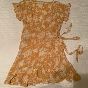 Billabong mustard yellow floral wrap dress